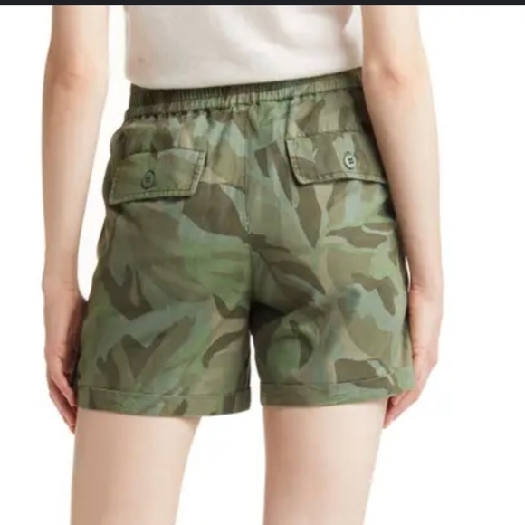 SANCTUARY Trail Blazer Printed Shorts Med Green - Picture 1 of 11